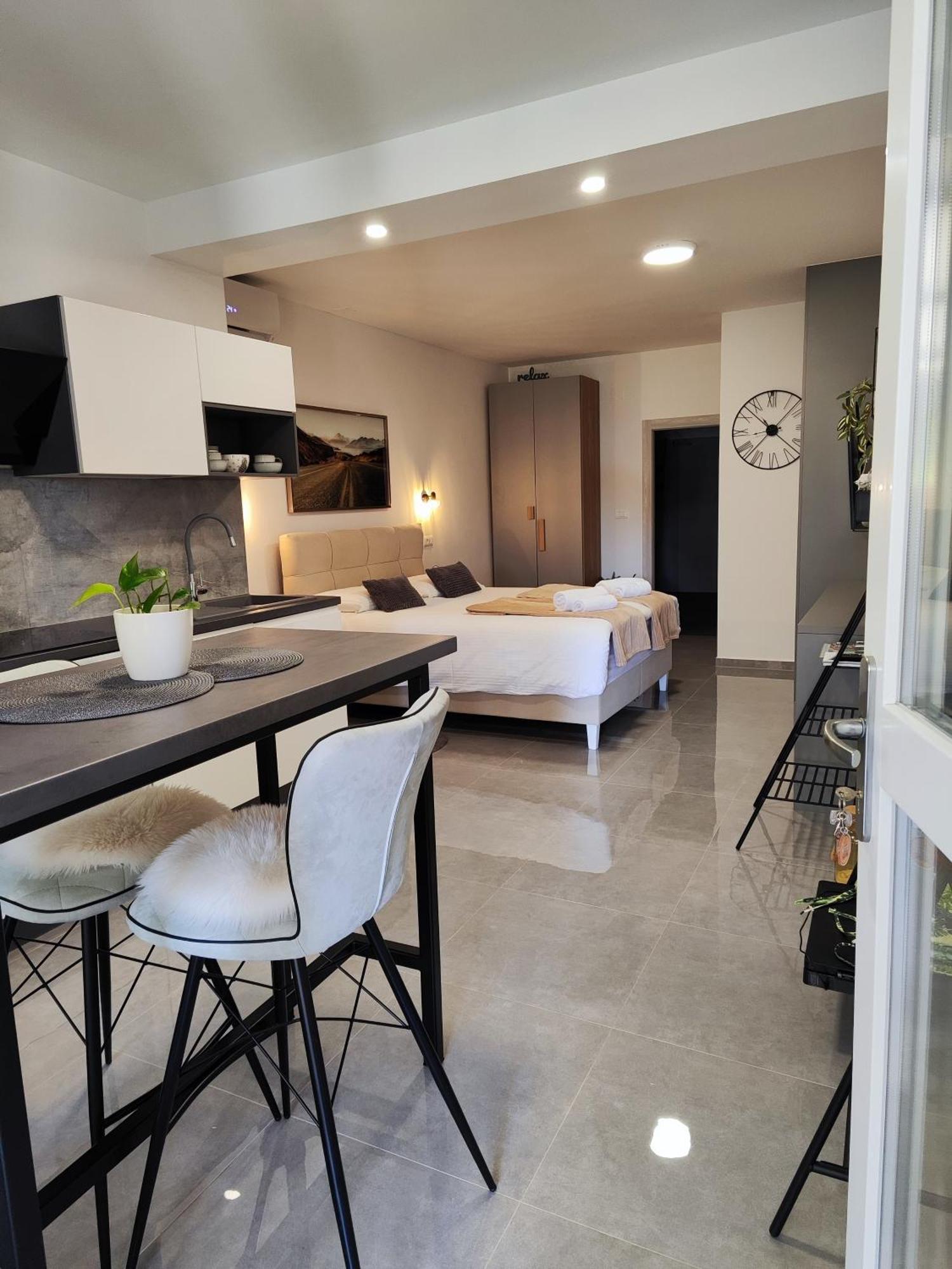 Cave With Free Parking Apartment Pula Exterior foto
